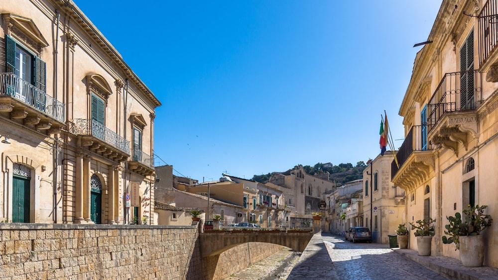 Scicli Albergo Diffuso Exterior detail