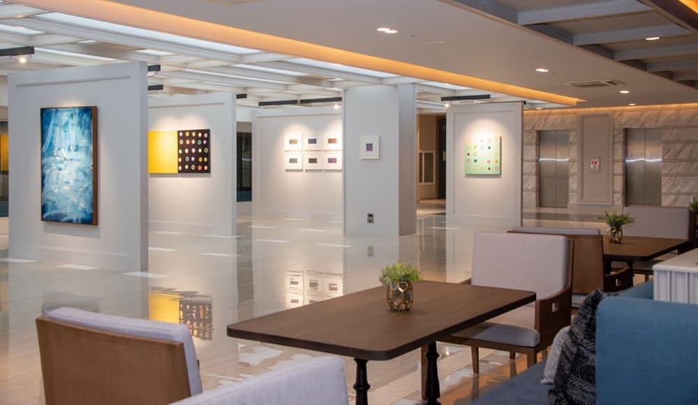 سيٕني اب وتيك هوتل الردهة