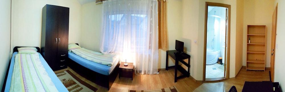 فيلا ألفا دومبرافا غرفة