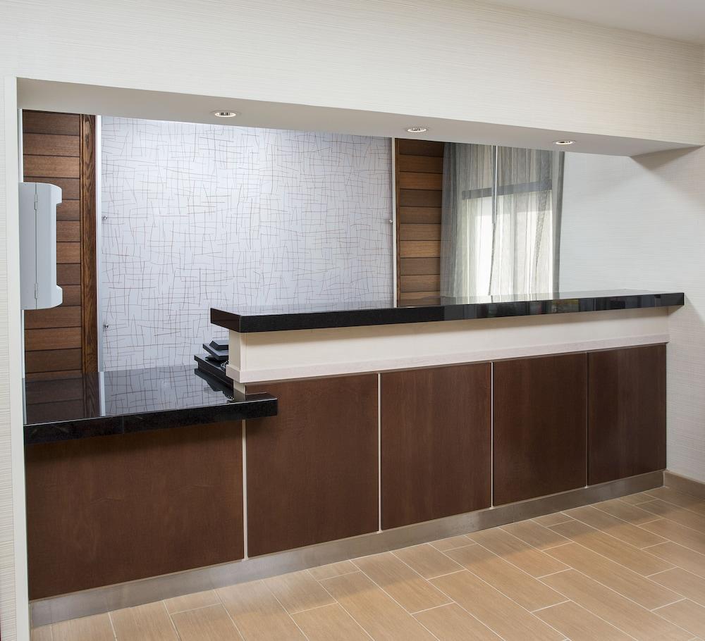 فيرفيلد إن آند سويتس باي ماريوت ساوث بيند ميشاواكا الردهة