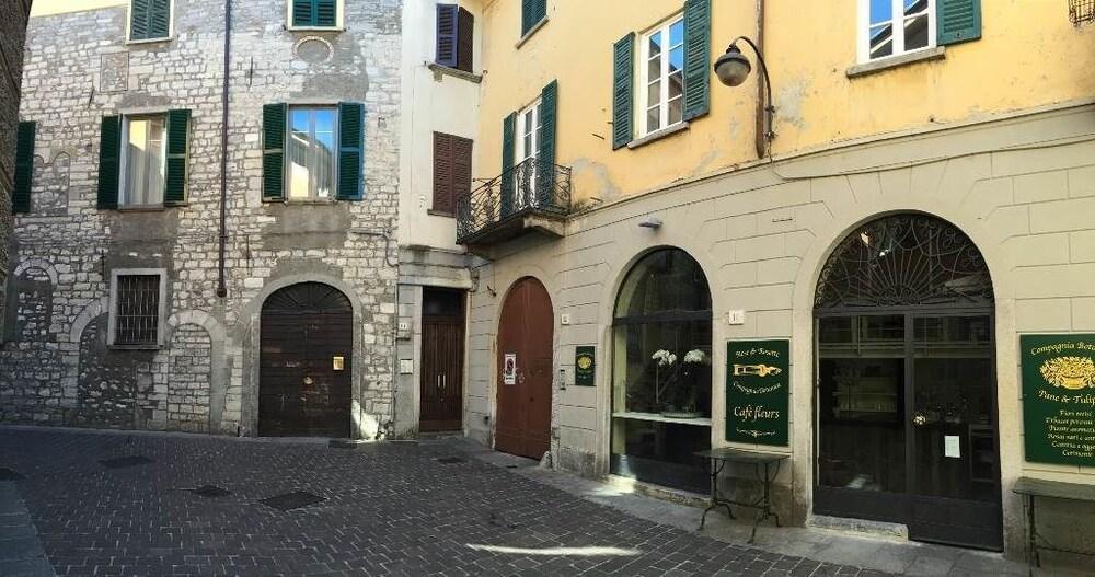 Logicasa Elegance in Como Centre Exterior