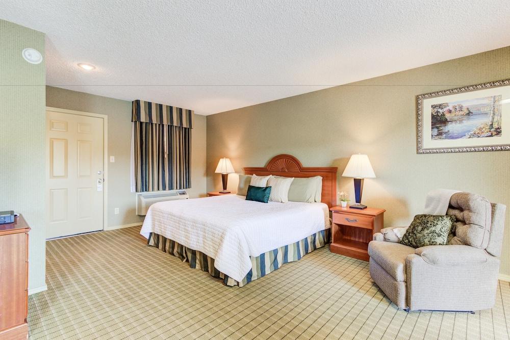 لونج آيلاند لايك ريزورت غرفة