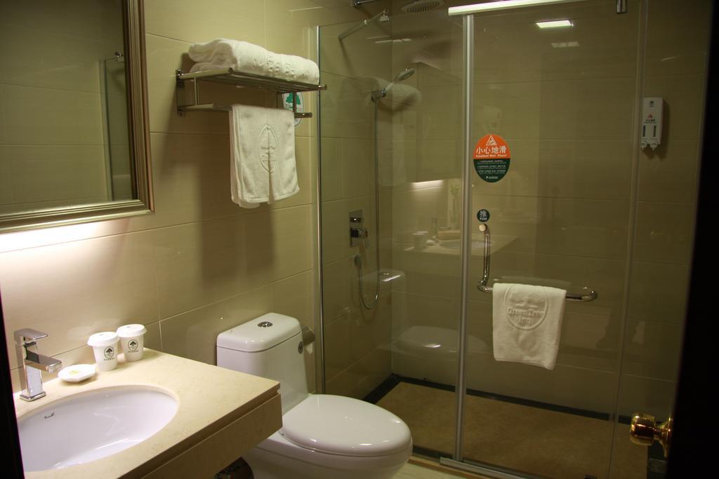 GreenTree Inn Shanghai Zhangjiang Sunqiao Road Shell Hotel أخرى