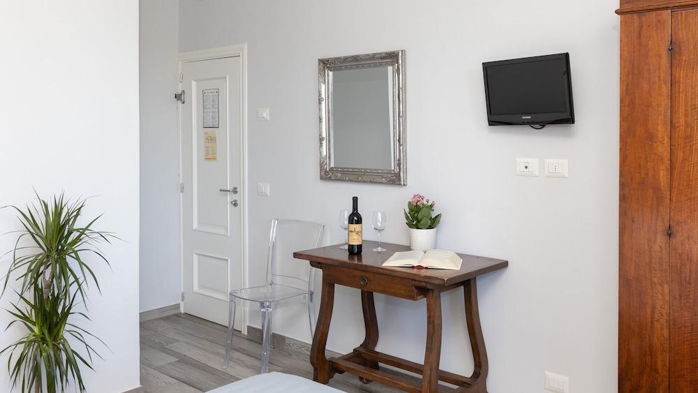 هوتل فيلا بونيلي غرفة