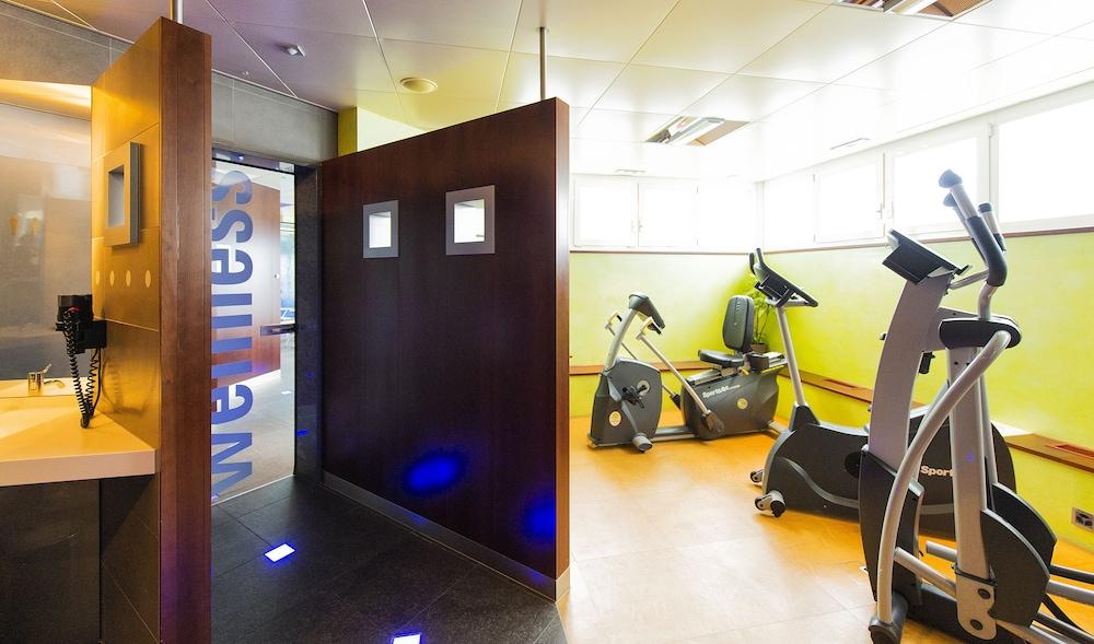 توب سيمينار هوتل أم آيجيرازي أنتريجري صالة الألعاب الرياضية