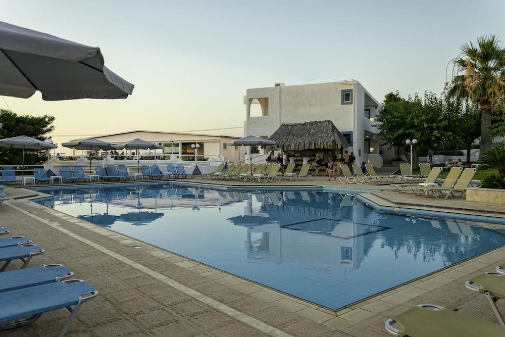 Akoya Resort