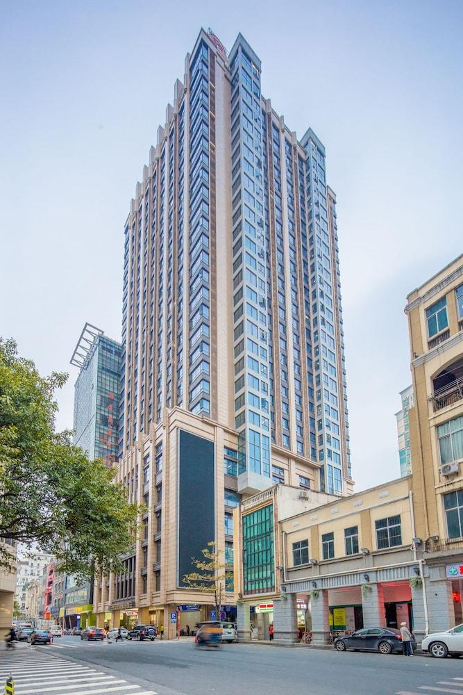 YOYO Apartment Jinrong Branch Exterior