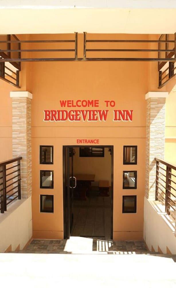 Bridgeview Inn Interior