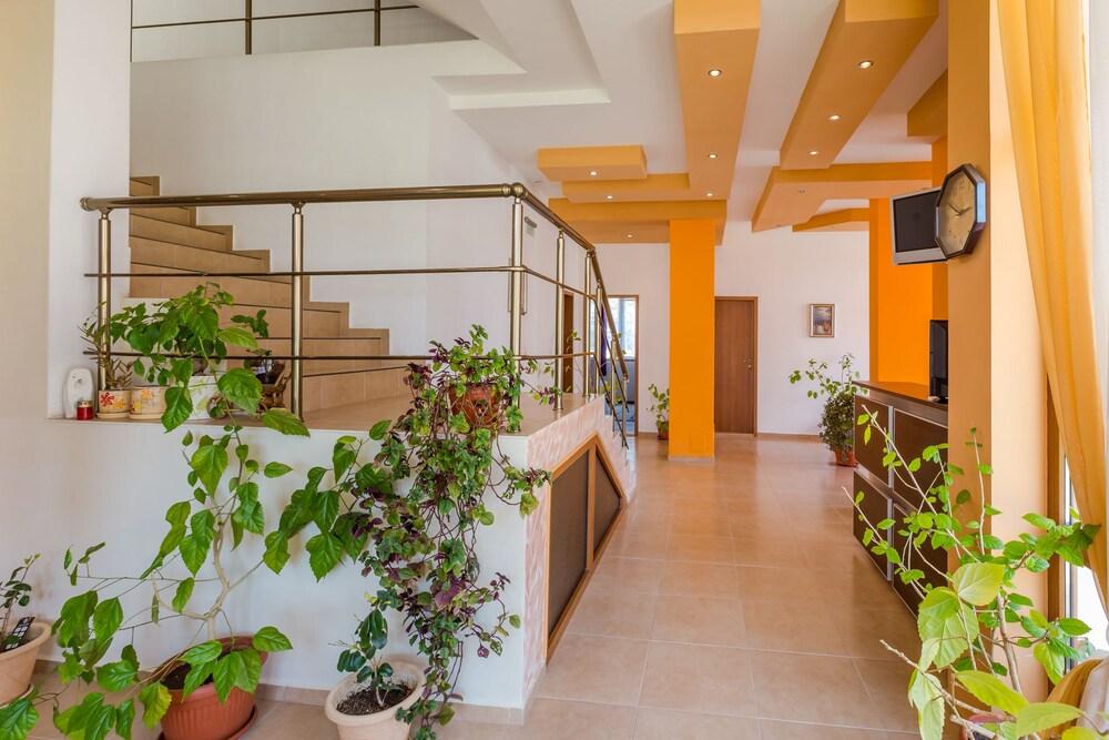 ستاندرد دبل روم إن دافينكا جيست هاوس الفندق من الداخل