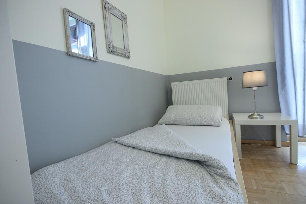 إيه دومو أبارتمنتس أوبرهاوسين - مودرن لوفتس آند أبارتمنتس - شورت أور لونجترم - سينغل ٔور جروبترافيل غرفة