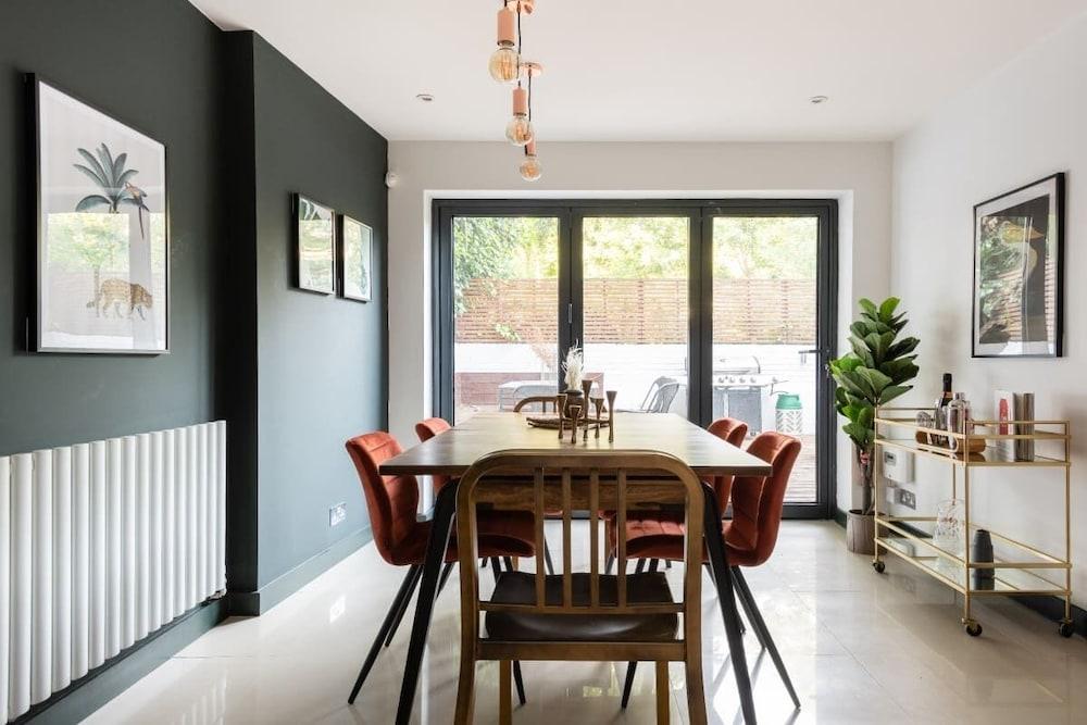 The Heart of Shepherds Bush - Modern 2bdr Apartment With Garden Exterior