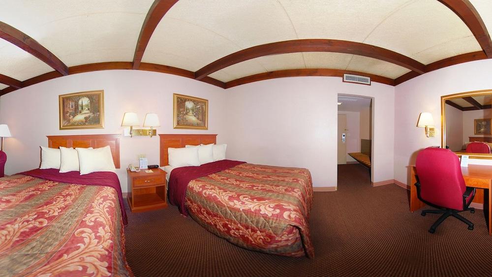 دايز إن باي ويندام نايلز غرفة