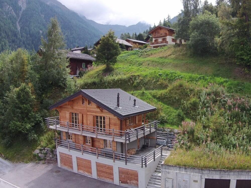 ماونتن فيو تشاليت إن لا تزوماز ني ر سكي سلوبيس المنطقة الخارجية