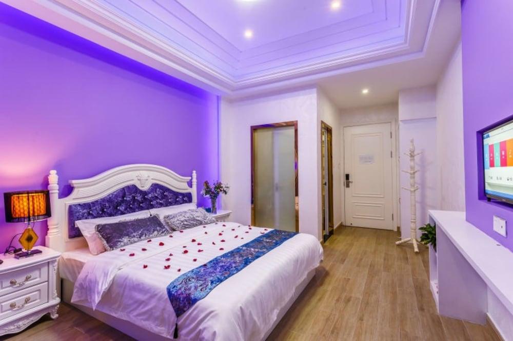Mew Expression Inn Room