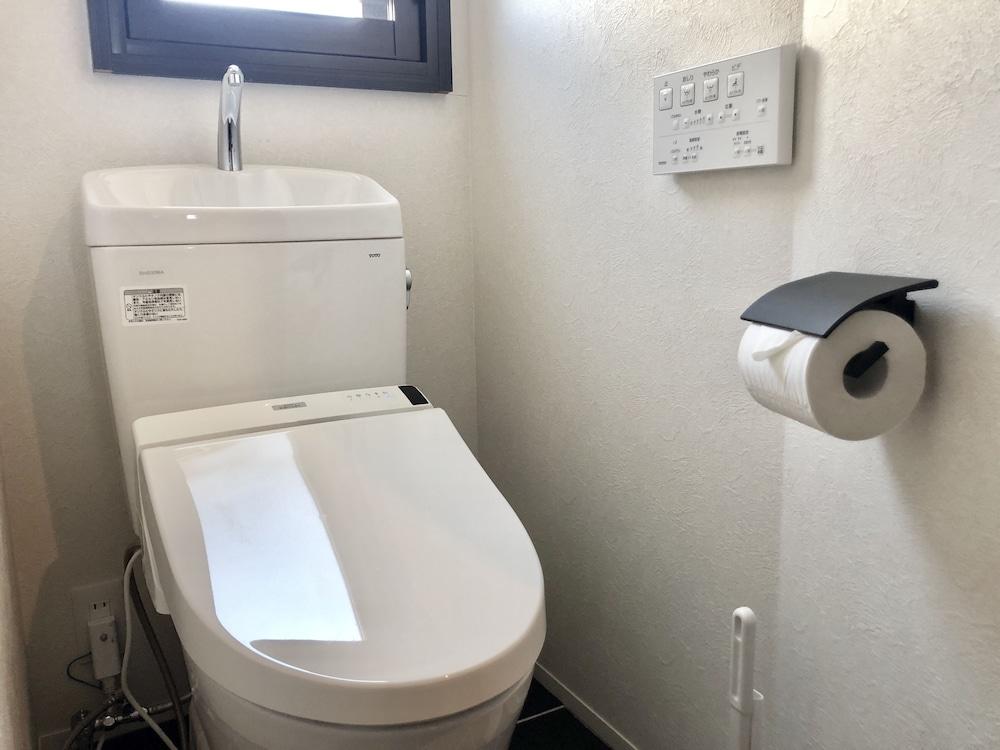 بي 3 هانيدا ميزون فيليب أوموري 302 حمام