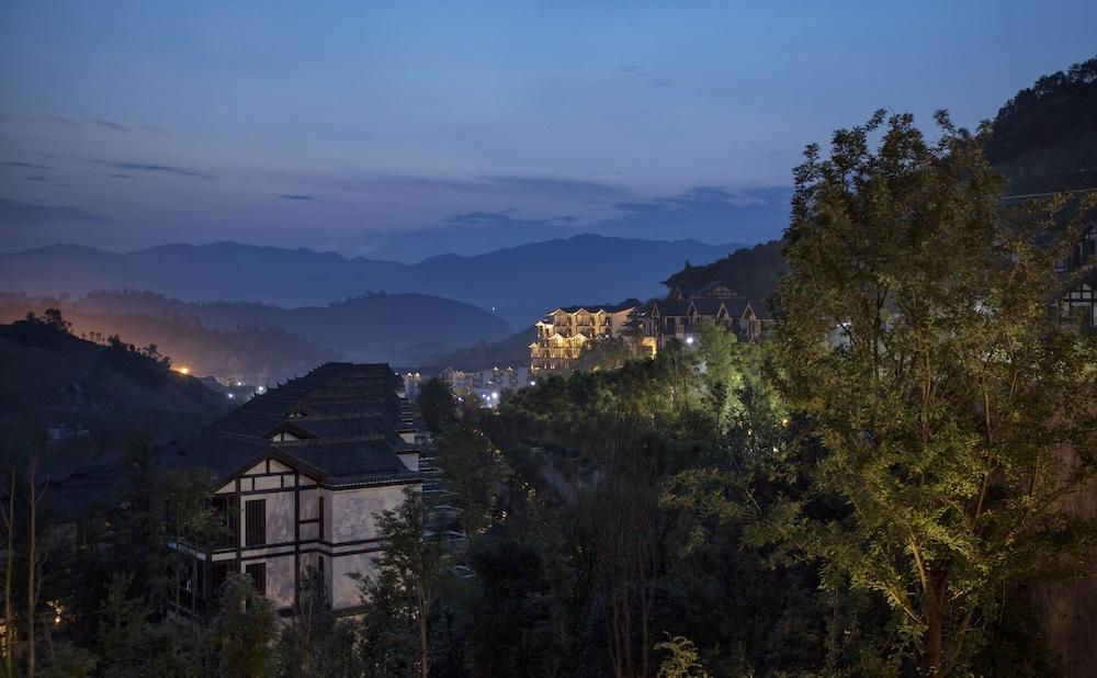 بانيان تري تشونجكينج بيبي المنطقة الخارجية