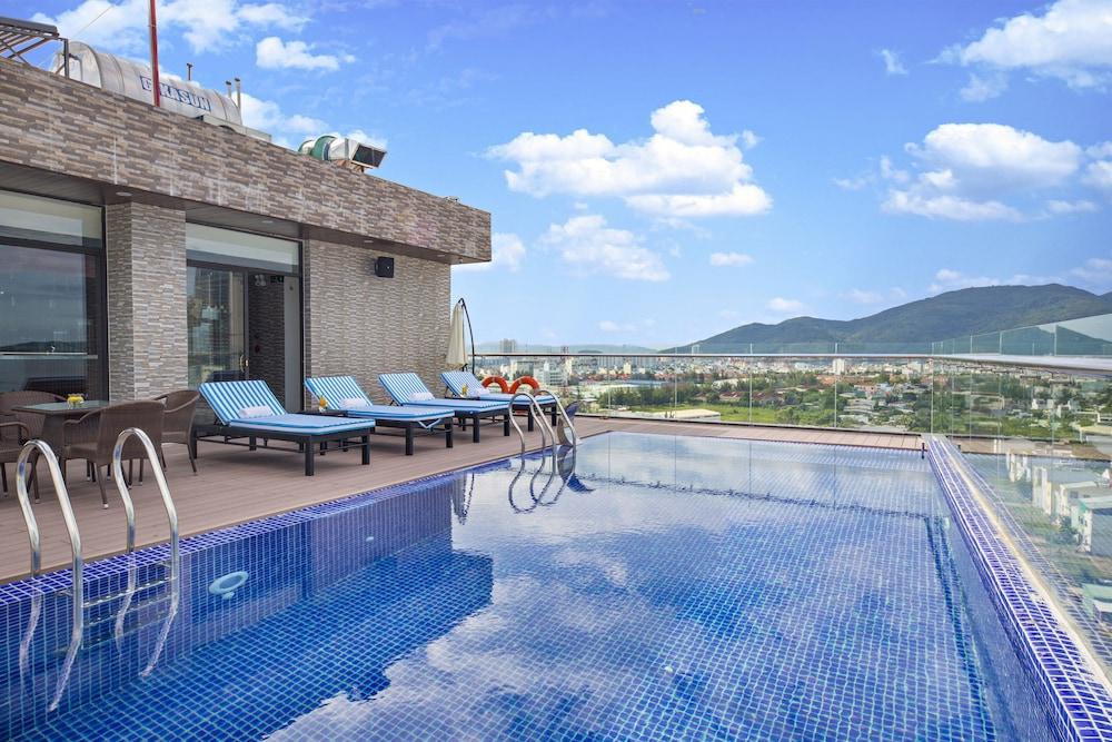 دياموند بيتش هوتل الصورة الأساسية