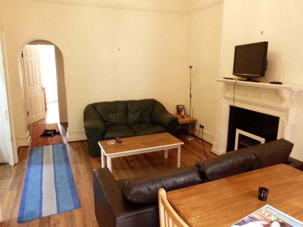 إس إس بروبيرتي هوب - فاميلي أبارتمنت بارونز كورت الصورة الأساسية