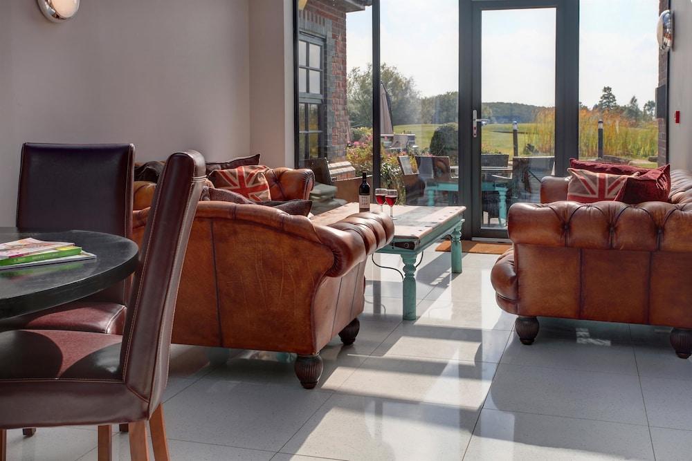 بست ويسترن بلس ماجنوليا بارك جولف آند كانتري كلوب المنطقة الخارجية