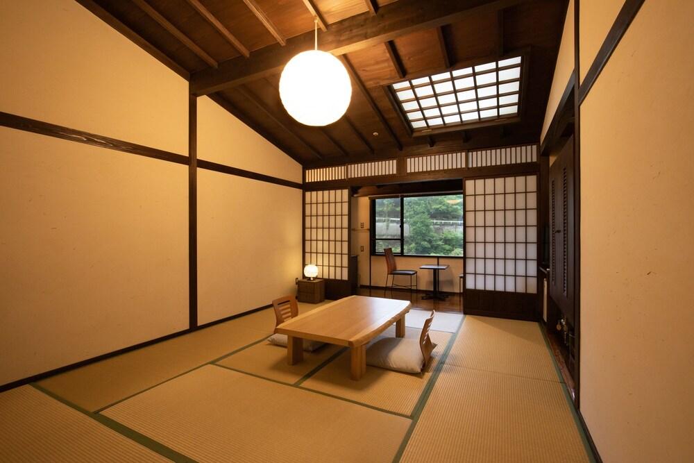 Nakatsukeikoku Yunomori Room