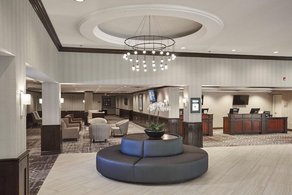 DoubleTree by Hilton Princeton Lobby Sitting Area