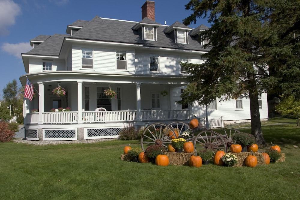 Omni Bretton Arms Inn at Mount Washington Exterior