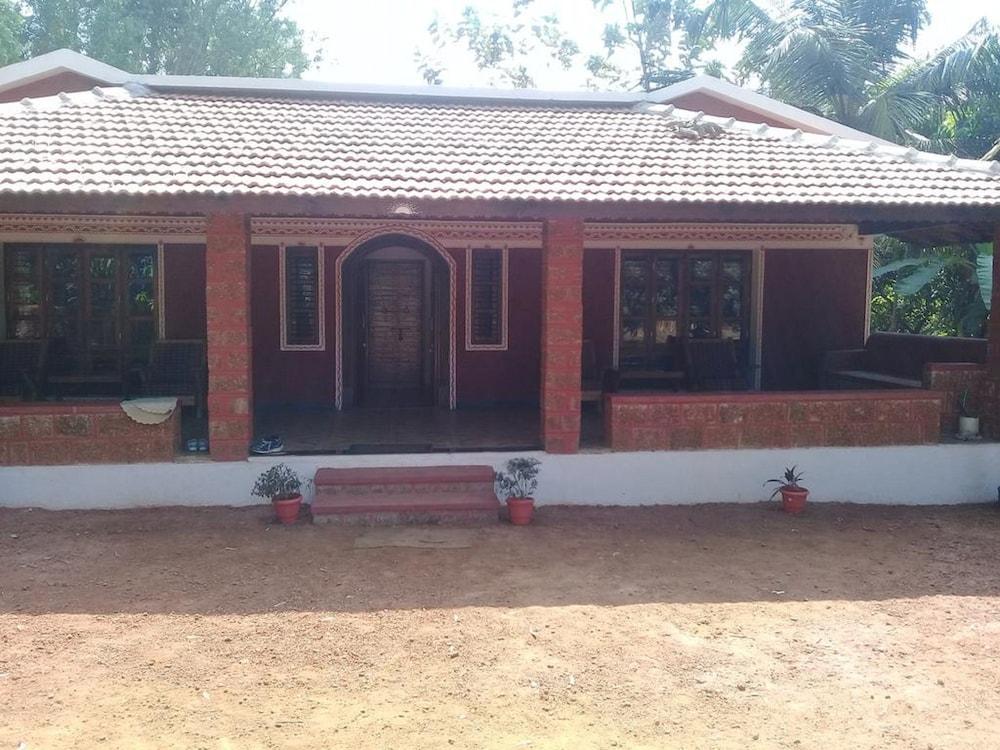 Hanchina Mane Home Stay