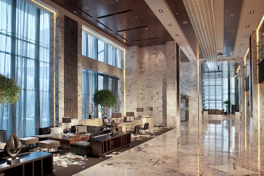 رينيسانس شنغهاي كاوهيجنج هوتل الردهة