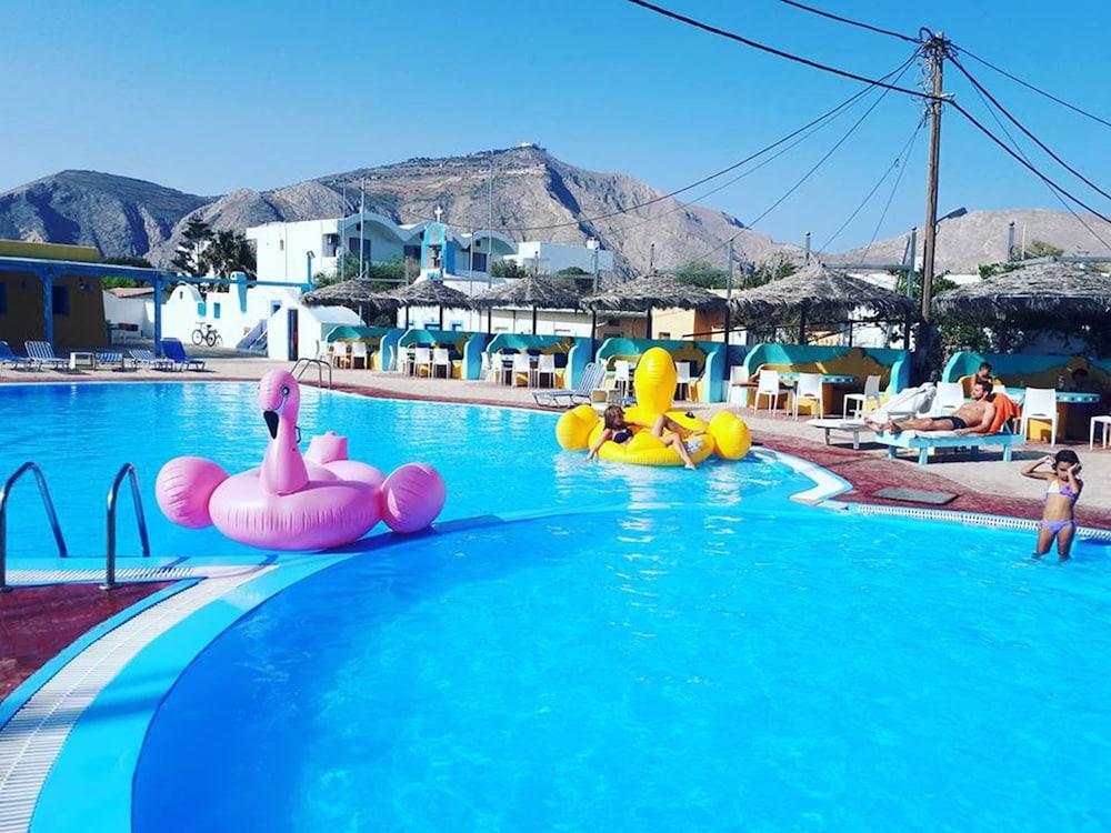 Dodo's Santorini Featured Image