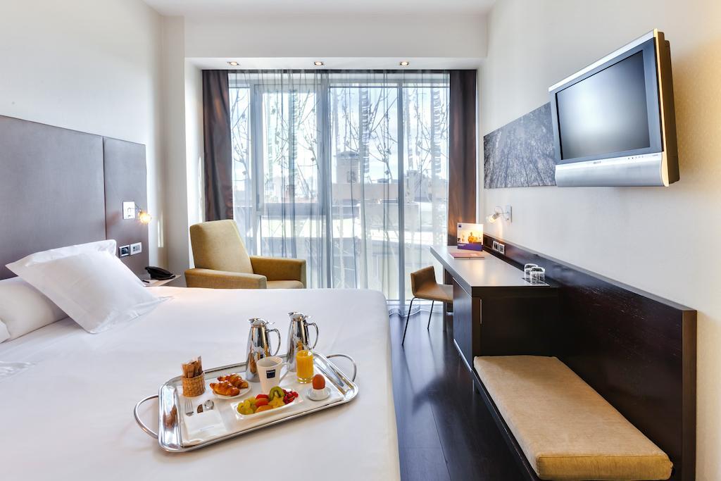 أوكثيدينتال مدريد إيستي أخرى