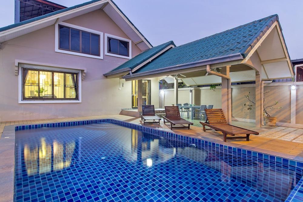 بول فيلا تانزانايت نير ووكينج ستريت حمام سباحة مكشوف