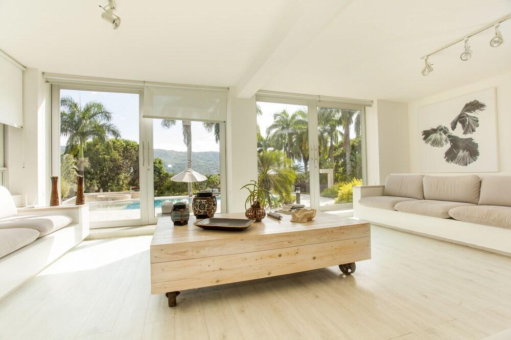 لوكسي فيلا سان جيريونيمو باي نوماد جورو الفندق من الداخل