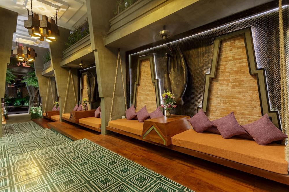 جولدن تامبل بوتيك منطقة الانتظار في الردهة