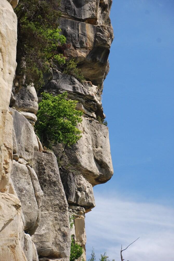 لو بري مارتن فيليدج دوتس المنطقة المحيطة بالمنشأة