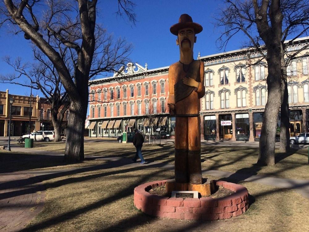 بويرتا ديل سول - أبسكيل فاميلي هوم، ووك تو ذا بلازا المنطقة الخارجية