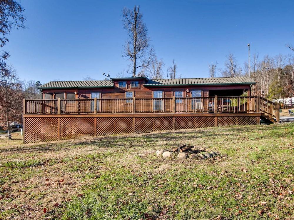 كابينة أولموست كامبينج توو مكونة من غرفة نوم واحدة من ريد أونينج الصورة الأساسية