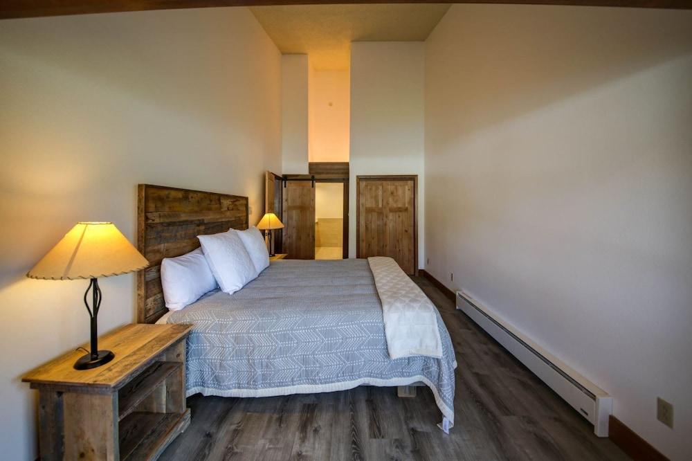 Big Sky - Skycrest 1733 Room