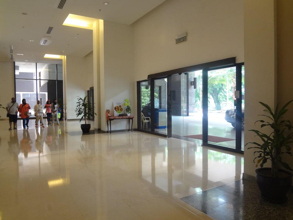 Empire Suites @ Times Square Interior Entrance