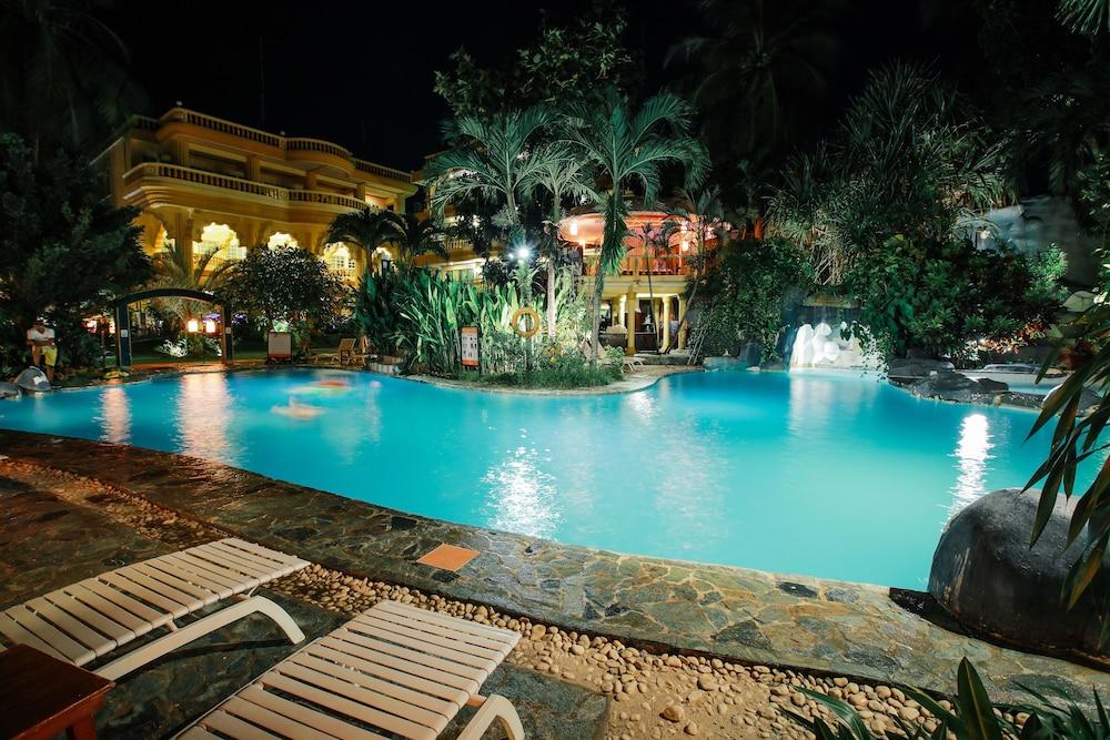 بارادايس جاردن هوتل آند كونفينشن بوراكاي بويرد باي أستون الصورة الأساسية