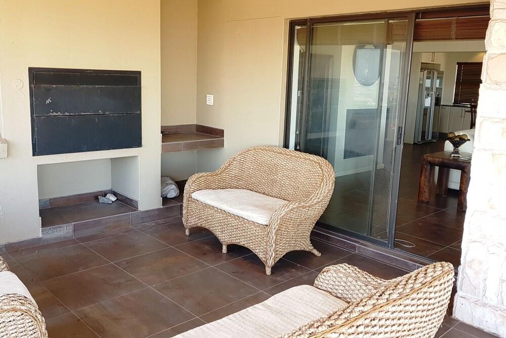 Bayview, Langebaan 8-sleeper BBQ/Picnic Area