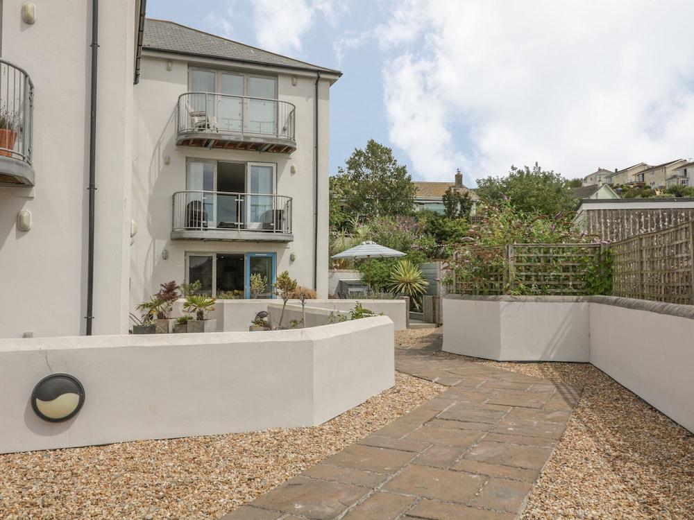 12 كرابشيل هايتس