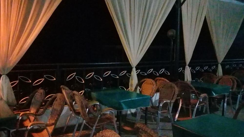 فندق أمالو إيموزار ادا وتنان