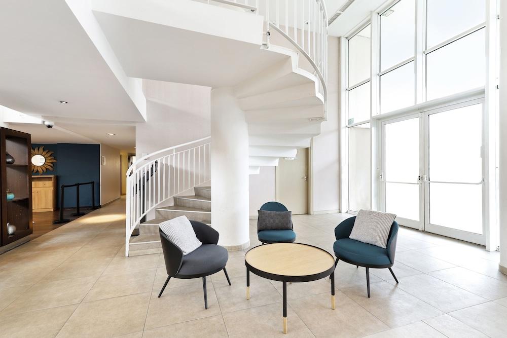 أبارت سيتي كونفور مارن لا فاليه فال ديوروب الردهة