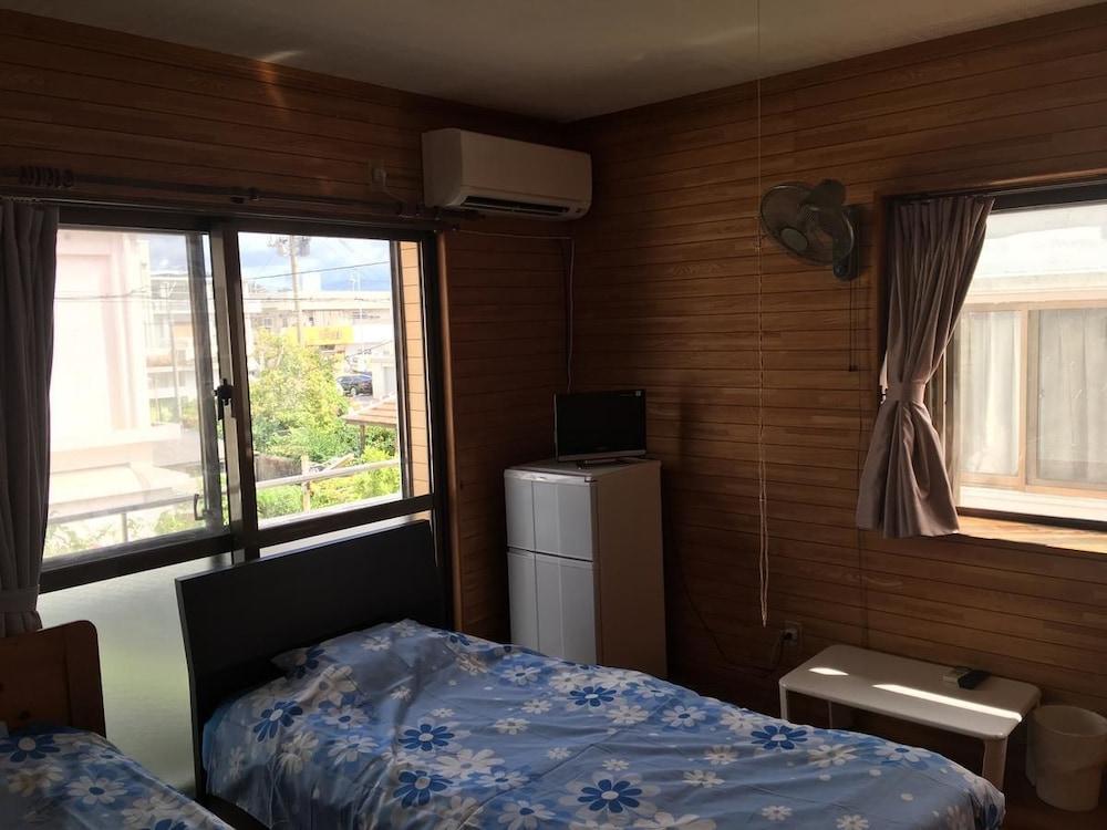 Minshuku Lequio Room