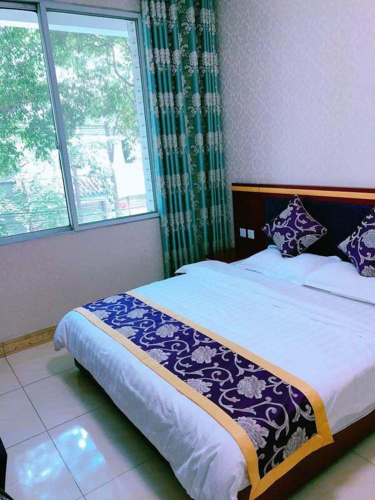 Lin Shan Ju Inn Room