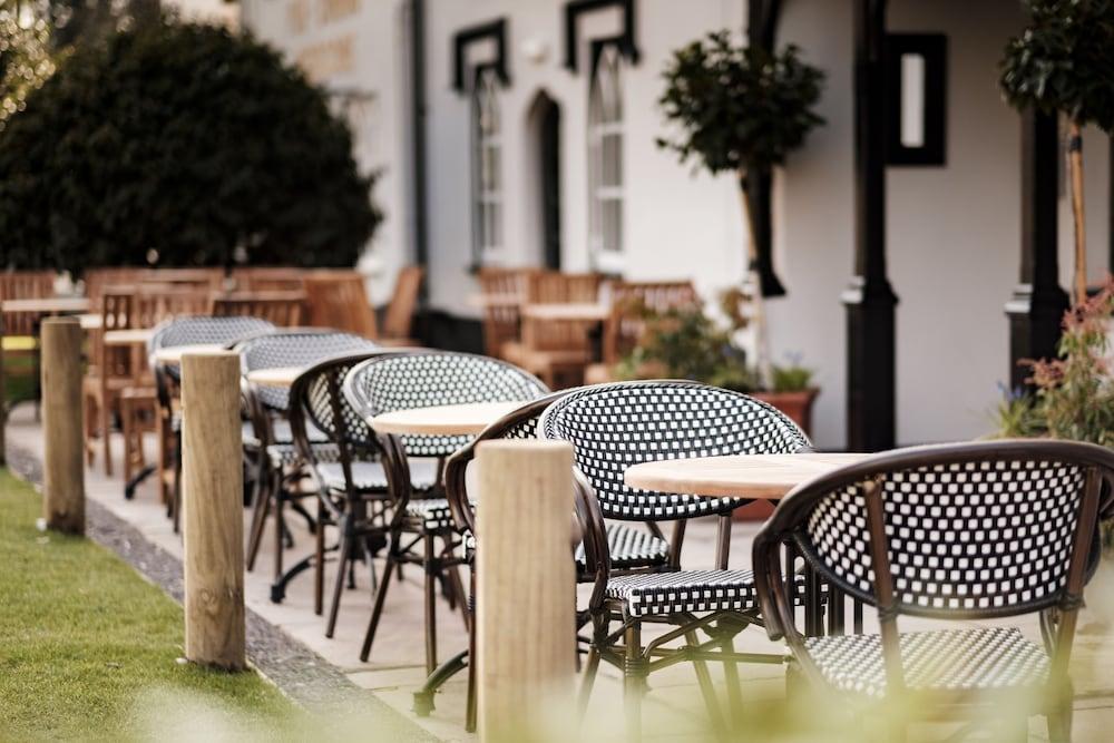 ذا بير أوف بيرتون المنطقة الخارجية