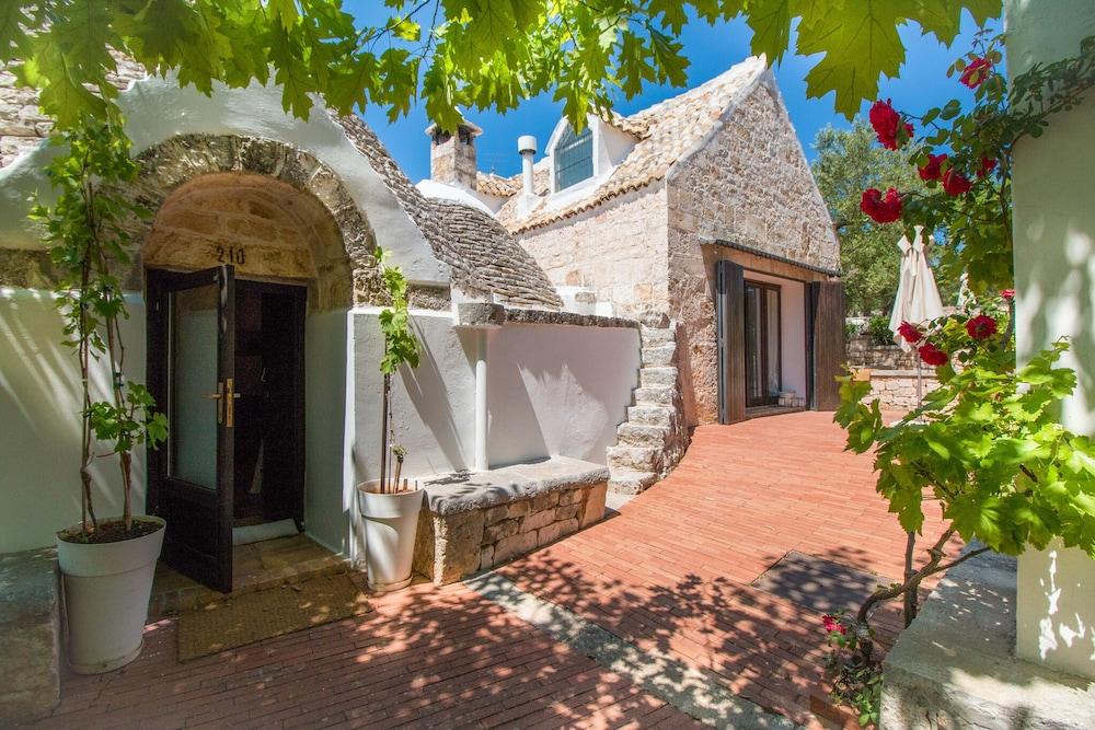 I Trulli di Annetta Exterior