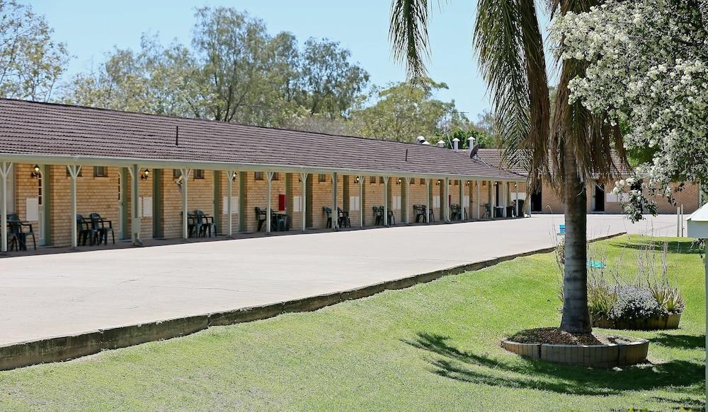 بورك آند ويلز موتور إن المنطقة الخارجية