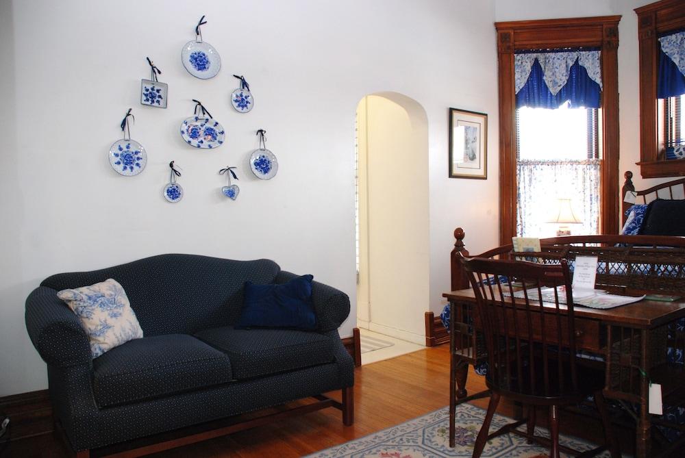 فيليب ويذ سميث بد آند بريكفاست أخرى