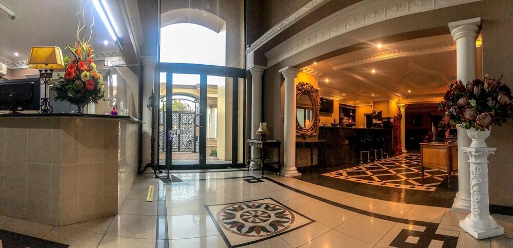 سيسرز جست هاوس آند كونفرنس سنتر